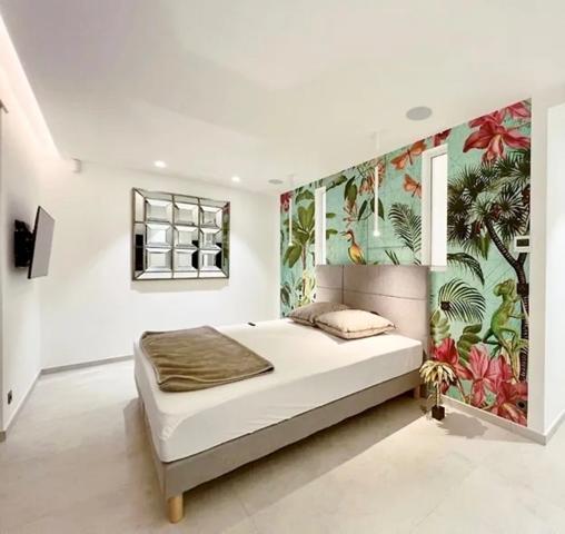 Dpt Var (83), à vendre SAINTE MAXIME maison P6 de 280 m² - Terrain de 1637 m²