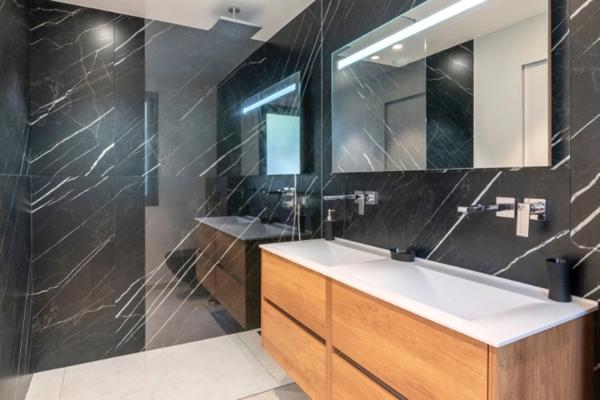 Dpt Var (83), à vendre SAINTE MAXIME maison P6 de 280 m² - Terrain de 1637 m²