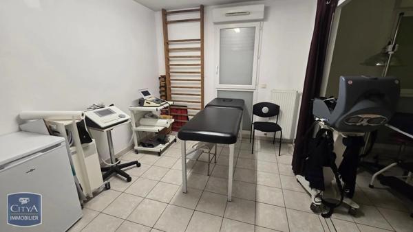 Local professionnel à vendre 66.24m²