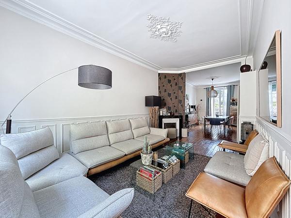 Maison centre ville de Meaux - 210 m² - 6 chambres - terrasse - jarin - cave totale - 4 places de stationnement
