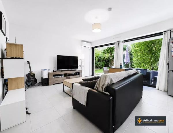 Vente                                                      Appartement
                        
                     2 pièces                      40 m2                     à Nice