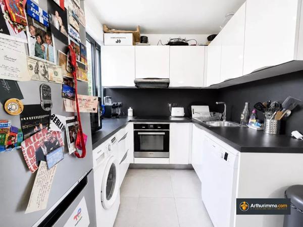 Vente                                                      Appartement
                        
                     2 pièces                      40 m2                     à Nice