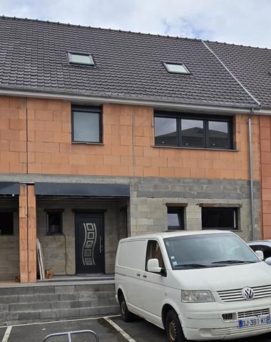 Bruay-la-Buissière (62700) Maison récente d'environ 140 m², bâtie sur 178 m² de terrain