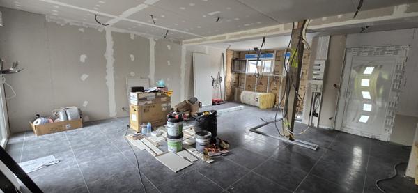 Bruay-la-Buissière (62700) Maison récente d'environ 140 m², bâtie sur 178 m² de terrain