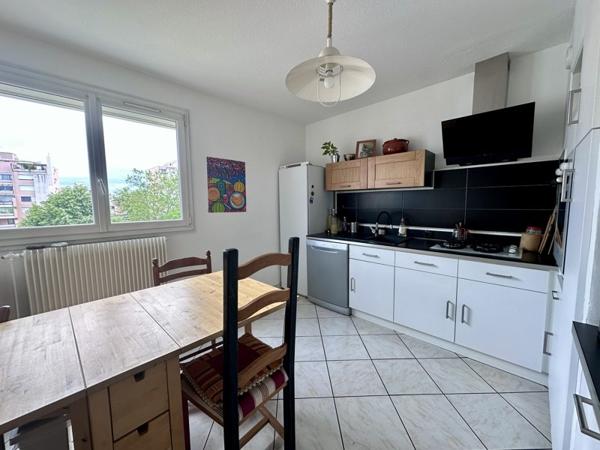 Appartement à vendre |                                       Décines-Charpieu |                                        3 pièces  |  67 m²