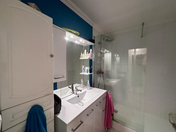 Appartement à vendre |                                       Décines-Charpieu |                                        3 pièces  |  67 m²