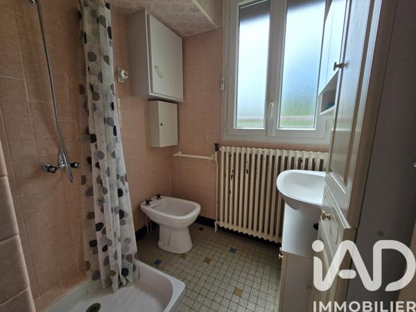 Maison à vendre 6 pièces 80 m² Le Mayet-de-Montagne