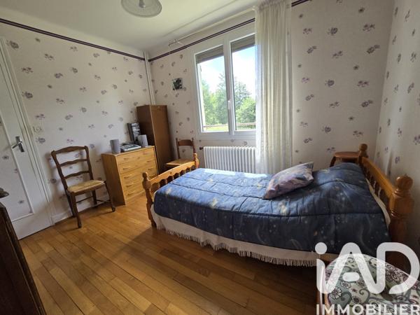 Maison à vendre 6 pièces 80 m² Le Mayet-de-Montagne