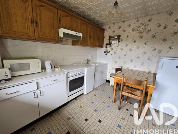 Maison à vendre 6 pièces 80 m² Le Mayet-de-Montagne