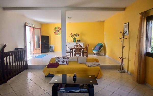 Maison à vendre    3 pièces • 170 m2 Petite-Île