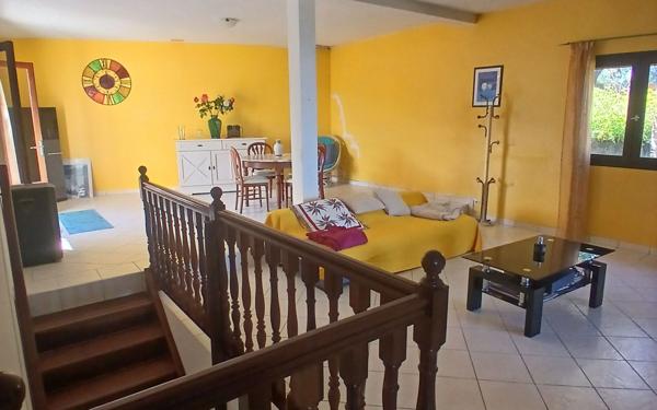 Maison à vendre    3 pièces • 170 m2 Petite-Île