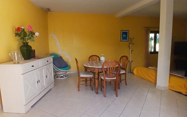 Maison à vendre    3 pièces • 170 m2 Petite-Île