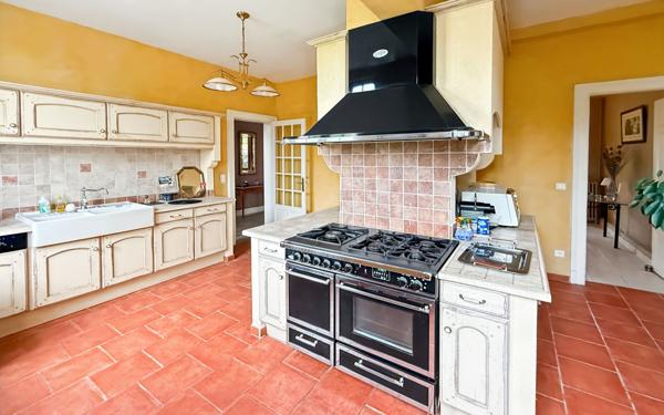 Maison à vendre    7 pièces •  Berthenonville