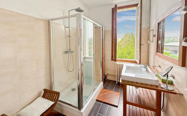 Maison à vendre    7 pièces •  Berthenonville