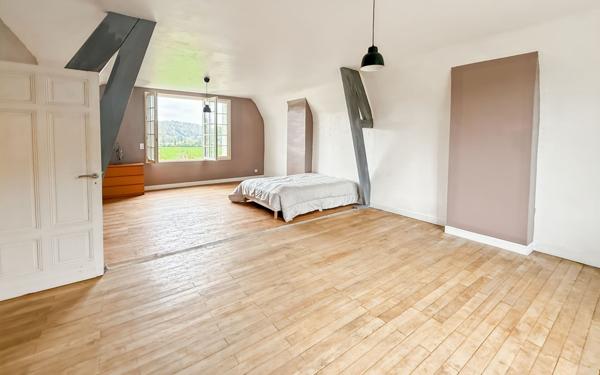 Maison à vendre    7 pièces •  Berthenonville