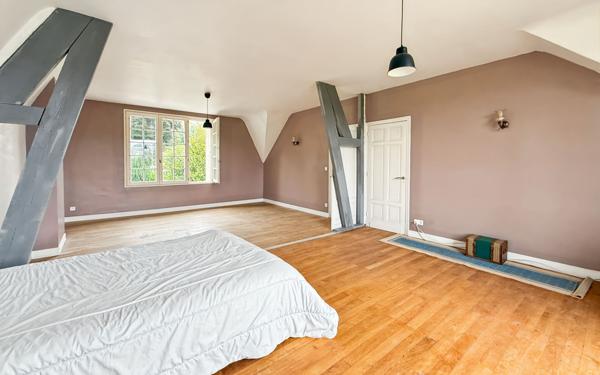 Maison à vendre    7 pièces •  Berthenonville