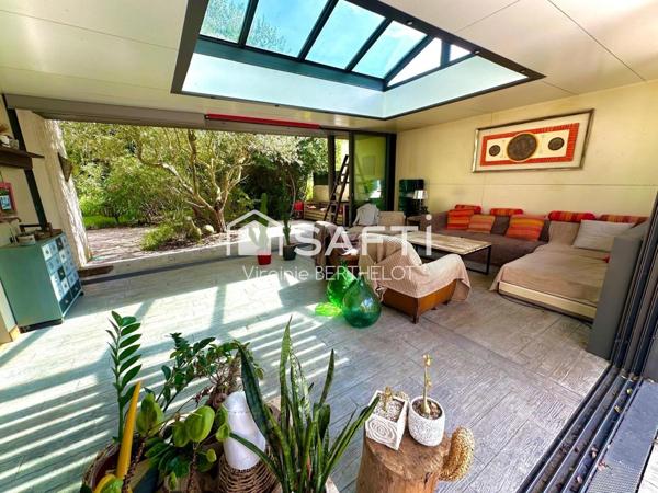 PAVILLON 3 CHAMBRES DONT 1 SUITE PARENTALE VERANDA / PERGOLA GARAGE /JARDIN  A SAINT-GELAIS! !