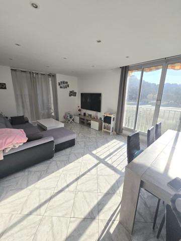 Aubagne (13400) EXCLUSIVITE T4 DERNIER ETAGE 90m2