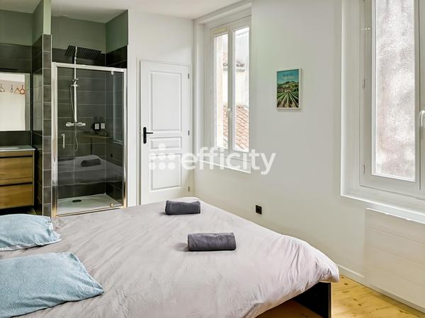 Appartement
         5 pièces
        - 150 m² Exclusivité