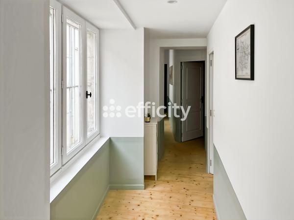 Appartement
         5 pièces
        - 150 m² Exclusivité
