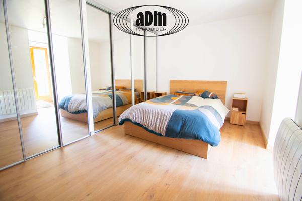Maison
                                                                                                                                                                                                                                                                                                                        8 pièce(s)                                                                                                                                                                                                          5 chambre(s)                                                                                                                                                                                                          180  m²