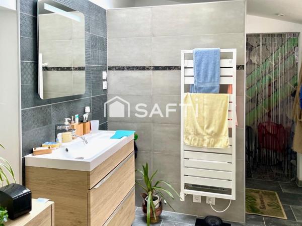 Maison de ville élégante et lumineuse de 92 m² sur deux niveaux, alliant charme et modernité