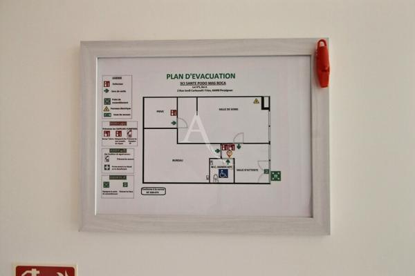 CABINET DE PODOLOGIE MODERNE ENTIÉREMENT ÉQUIPÉ ? Emplacement stratégique - Mas Vermeil