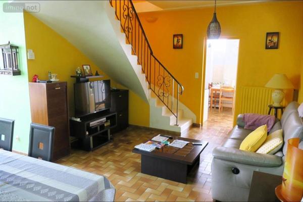 Immeuble à vendre à Bourges dans le Cher (18000), ref : 18005-1567