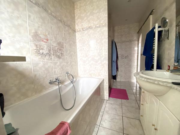 Achat maison Bobigny - 2 pièce(s) - 66 m² - 215 000 €