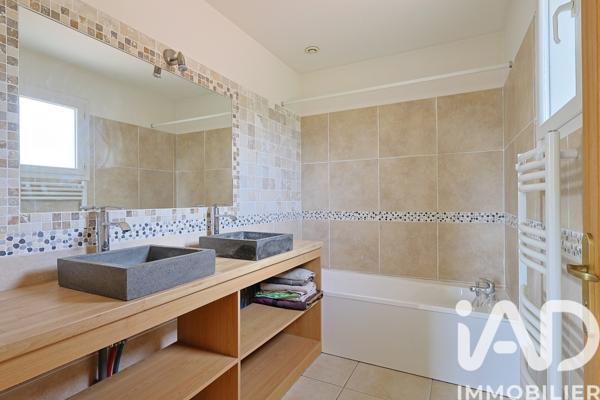 Maison à vendre 6 pièces 168 m² Éguilles