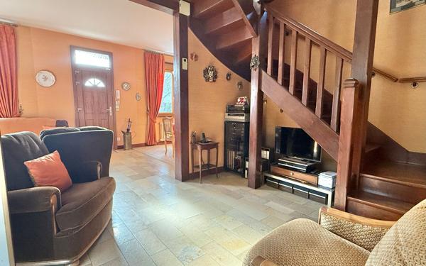 Maison à vendre    5 pièces • 85 m2 Morangis