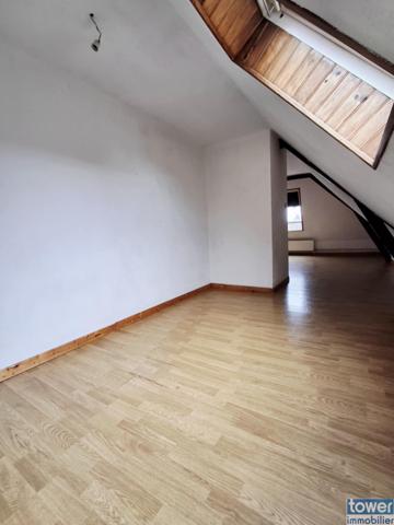 Duplex
                                                                                                                                                                                                                                                                                                                        4 pièce(s)                                                                                                                                                                                                          3 chambre(s)                                                                                                                                                                                                          80  m²