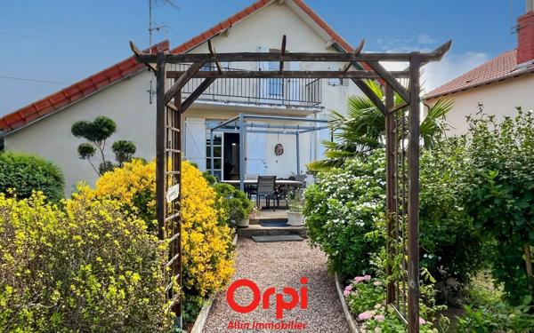 Maison à vendre    3 pièces •  Saint-Victor