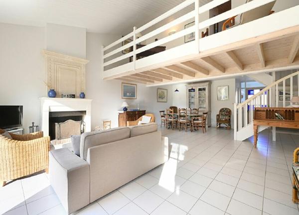 Maison à vendre    5 pièces •  Saint-Martin-de-Ré