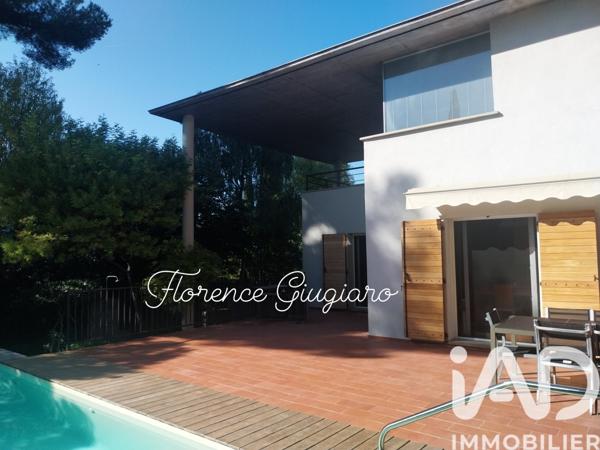 Maison à vendre 7 pièces 200 m² Sanary-sur-Mer