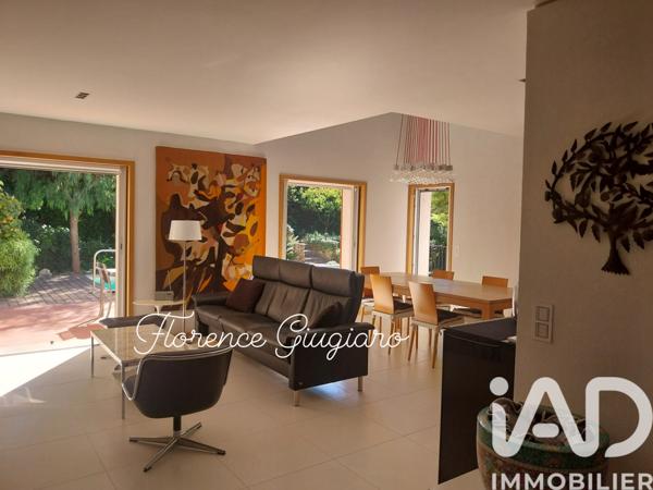 Maison à vendre 7 pièces 200 m² Sanary-sur-Mer