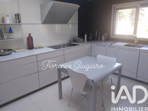 Maison à vendre 7 pièces 200 m² Sanary-sur-Mer
