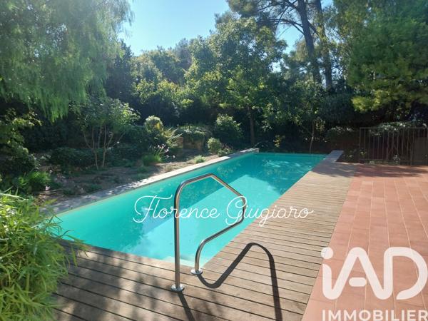 Maison à vendre 7 pièces 200 m² Sanary-sur-Mer