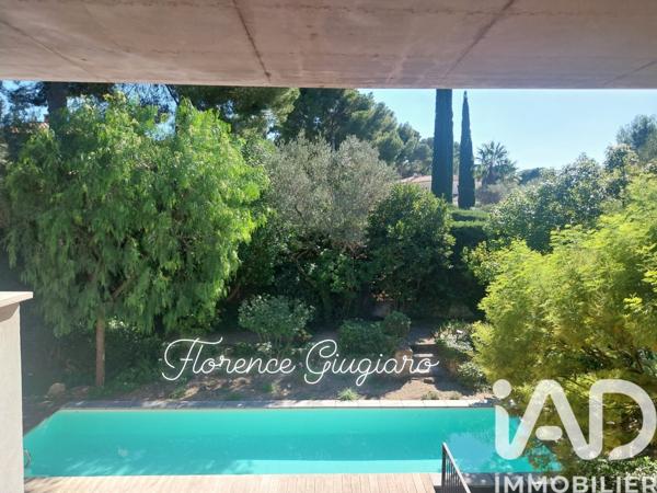 Maison à vendre 7 pièces 200 m² Sanary-sur-Mer