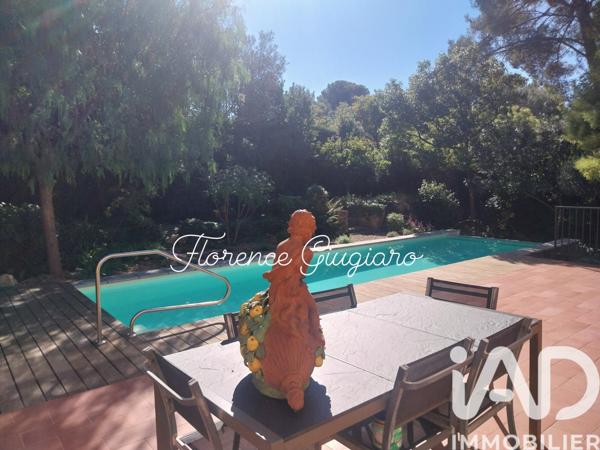 Maison à vendre 7 pièces 200 m² Sanary-sur-Mer