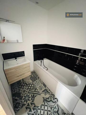 Vente                                                      Appartement
                        
                     4 pièces                      111 m2                     à Lille