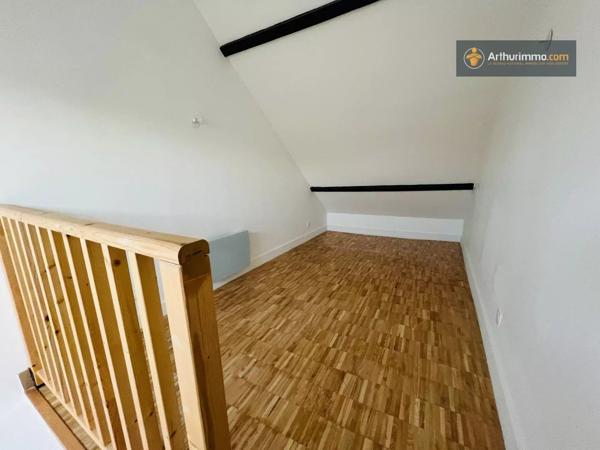 Vente                                                      Appartement
                        
                     4 pièces                      111 m2                     à Lille