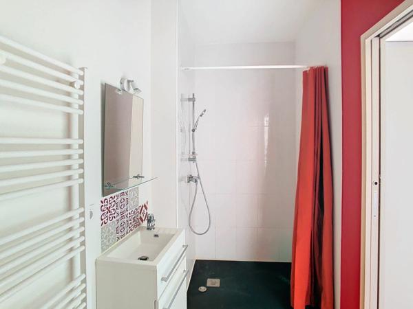 Appartement à louer    1 pièce •  Larche