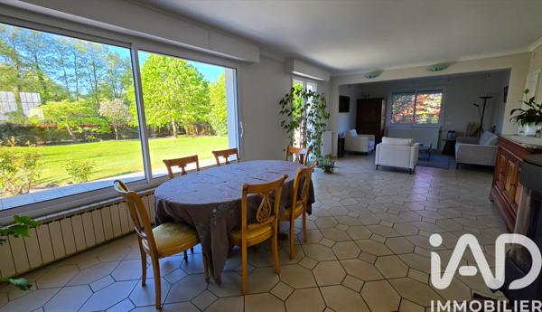 Maison à vendre 7 pièces 161 m² Saint-Amand-les-Eaux