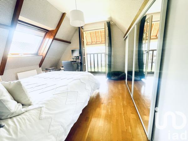 Maison 5 pièces de 119 m² à Bonneville-la-Louvet (14130)