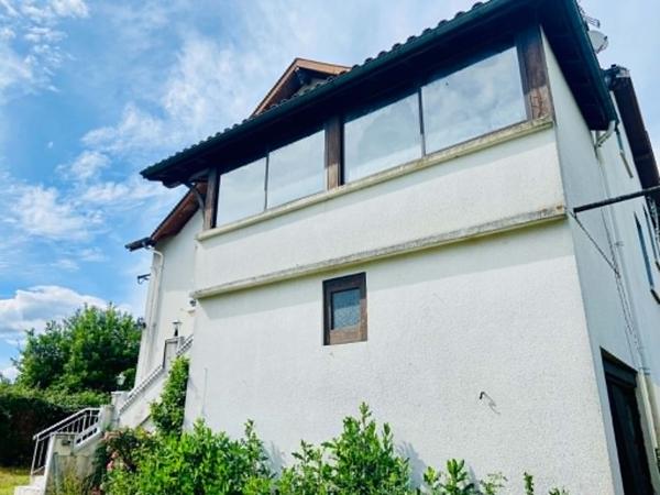 Tres grande maison
