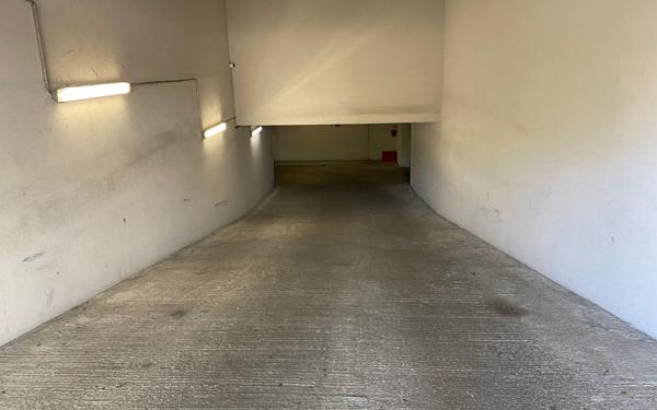 Stationnement à vendre    14 m2 Castelnau-le-Lez