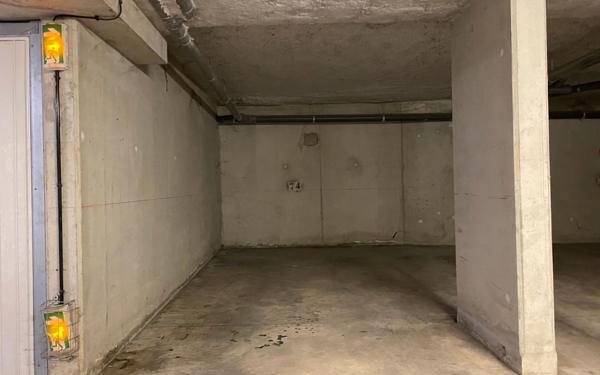 Stationnement à vendre    14 m2 Castelnau-le-Lez