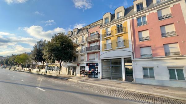 APPARTEMENT T3 À CHÂTILLON, AVENUE DE PARIS, RÉSIDENCE RÉCENTE AVEC PARKING