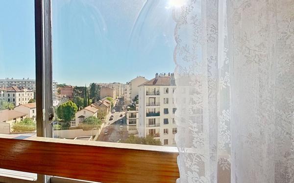 Appartement à vendre    2 pièces • 49,35 m2 Lyon 4